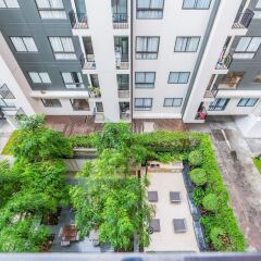 Отель The Nest Sukhumvit 22 by Favstay балкон