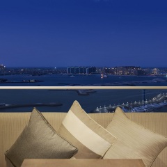 Отель Habtoor Grand Resort, Autograph Collection балкон