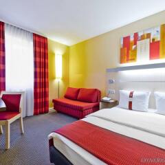 Отель Holiday Inn Express Frankfurt Messe комната для гостей