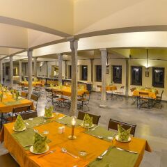 Hotel Aranyawas питание
