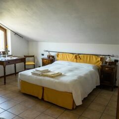 Отель Bed and Breakfast Cascina Beccaris Костиглиоле-д'Асти комната для гостей фото 5