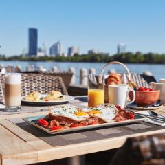 Отель Hilton Vienna Danube Waterfront питание