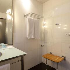 Отель Hostal INTER Puerta del Sol ванная