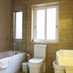 Отель Blubay Apartments by ST Hotel Мальта, Гзира - отзывы, цены и фото номеров - забронировать отель Blubay Apartments by ST Hotel онлайн ванная