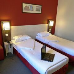 DC Hotel комната для гостей