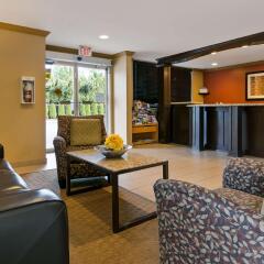 Отель Best Western Maple Ridge Hotel Канада, Мэйпл-Ридж - отзывы, цены и фото номеров - забронировать отель Best Western Maple Ridge Hotel онлайн комната для гостей фото 4