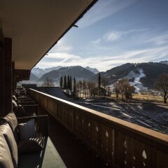 Отель HUUS Gstaad Швейцария, Занен - отзывы, цены и фото номеров - забронировать отель HUUS Gstaad онлайн балкон