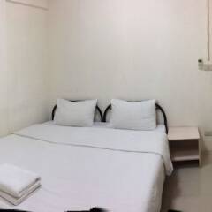 Апартаменты Freesia Saladaeng Silom Apartment Бангкок комната для гостей фото 5