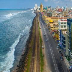 Отель The Ocean Colombo бассейн фото 2