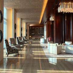 Отель Andaz Capital Gate Abu Dhabi – a concept by Hyatt