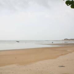 Отель Long Hai Beach Resort пляж