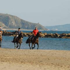 Отель Agriturismo I Moresani Казаль-Велино спортивное сооружение