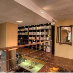 Отель The Host Boutique Guesthouse Слима развлечения
