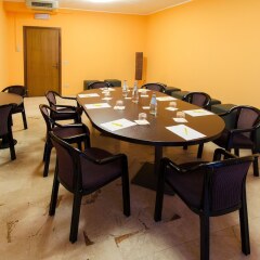 Hotel Oasi Консельве приотельная территория
