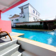 Отель Pinky Bungalows Ланта бассейн фото 2