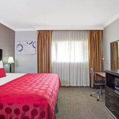 Отель Ramada Downtown West Лос-Анджелес с домашними животными