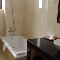 Hotel Drukchen in Paro, Bhutan from 80$, photos, reviews - zenhotels.com bathroom