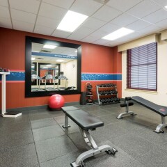 Отель Hampton Inn Indianapolis Downtown Across from Circle Centre фитнесс-зал фото 3