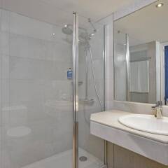 Апартаменты Sol House The Studio Calviá Beach ванная