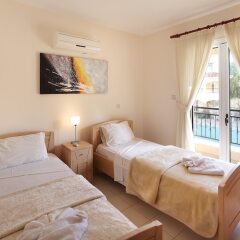Отель Adamou Gardens комната для гостей фото 4