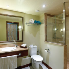 Mauricia Beachcomber Resort & Spa in Grand Bay, Mauritius from 326$, photos, reviews - zenhotels.com bathroom photo 2