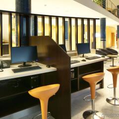 Отель Holiday Inn Berlin Airport - Conference Centre Шёнефельд интерьер отеля