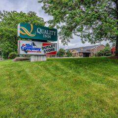 Отель Quality Inn Tully I-81 парковка