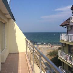 Отель Sunrise Apartments by Interhotel Pomorie Болгария, Поморие - отзывы, цены и фото номеров - забронировать отель Sunrise Apartments by Interhotel Pomorie онлайн пляж