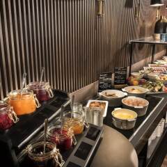 Отель Adina Apartment Hotel Leipzig Германия, Лейпциг - отзывы, цены и фото номеров - забронировать отель Adina Apartment Hotel Leipzig онлайн питание фото 2