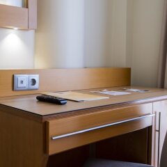 Отель Comfort Inn Ponta Delgada Португалия, Понта-Делгада - отзывы, цены и фото номеров - забронировать отель Comfort Inn Ponta Delgada онлайн удобства в номере