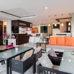 Апартаменты G1 Serviced Apartment Kamala Beach гостиничный бар