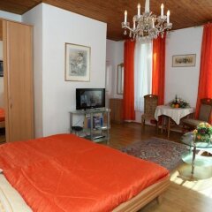 Апартаменты Mozart Apartments Вена комната для гостей фото 4