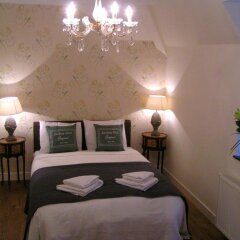 Отель B&B Petit Chateau Les Tourelles комната для гостей фото 2
