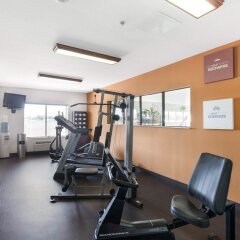 Отель Comfort Suites Plainview фитнесс-зал фото 3