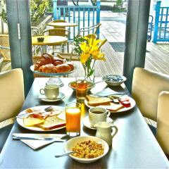 Отель Queens Drive Hotel Великобритания, Лондон - отзывы, цены и фото номеров - забронировать отель Queens Drive Hotel онлайн питание фото 2