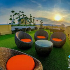 Отель Baan Phraeng Poshtel Bangkok Бангкок гостиничный бар