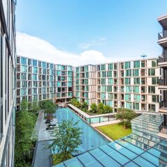 Отель THE BASE Uptown By Favstay Таиланд, Пхукет - отзывы, цены и фото номеров - забронировать отель THE BASE Uptown By Favstay онлайн балкон