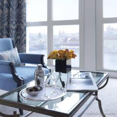 Four Seasons Hotel Prague в номере фото 2