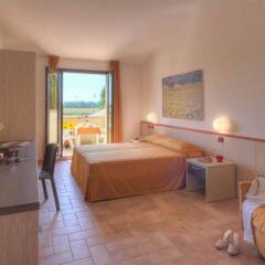 Le Fiabe Hotel Resort Нумана комната для гостей