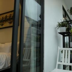 Отель Volar Homestay Хойан балкон