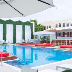 Spanish Court Hotel бассейн фото 3