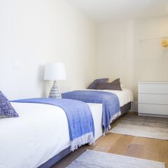 Отель Liiiving in Porto - Central Garden Flat Порту комната для гостей