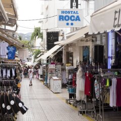 Отель Hostal Roca Испания, Сан-Антони-де-Портмань - 4 отзыва об отеле, цены и фото номеров - забронировать отель Hostal Roca онлайн развлечения
