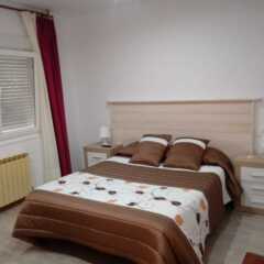 Отель Hostal Montreal сейф в номере