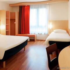 Отель ibis Brussels Centre Gare Midi Бельгия, Брюссель - 4 отзыва об отеле, цены и фото номеров - забронировать отель ibis Brussels Centre Gare Midi онлайн комната для гостей фото 3