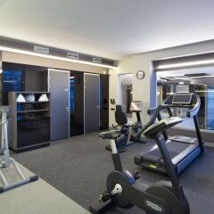 Отель Four Elements Hotels Ekaterinburg Екатеринбург фитнесс-зал