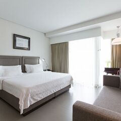 Отель Sugar Palm Grand Hillside 4* Стандартный номер с разными типами кроватей фото 6