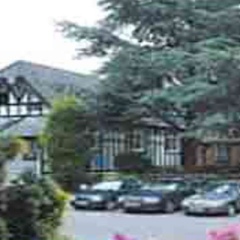 The Lymm Hotel парковка