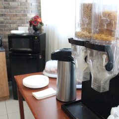 Отель Econo Lodge Downtown Канада, Монреаль - отзывы, цены и фото номеров - забронировать отель Econo Lodge Downtown онлайн в номере