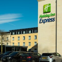 Отель Holiday Inn Express Bath парковка
